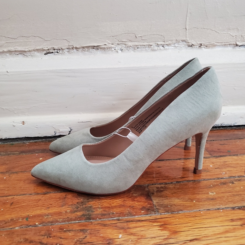 Mint size 8 heels